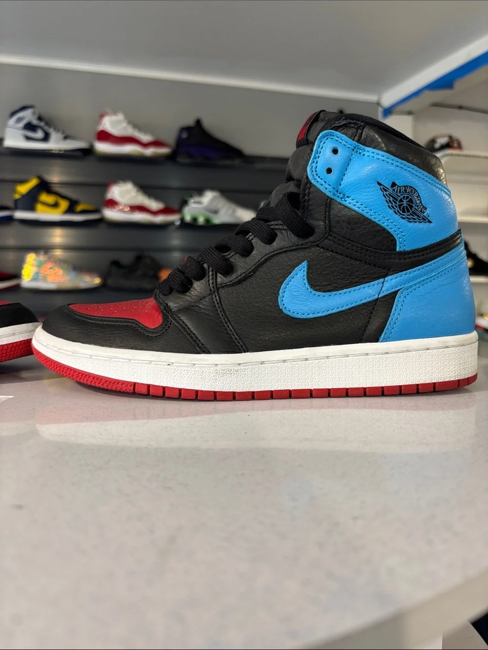 Air Jordan 1 High OG WMNS “UNC to Chicago” Men’s Size 7.5